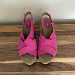 CLARKS Caslynn Diem Leather Slingback Wedge Sandal 8.5W Fuchsia nubuck pink EUC